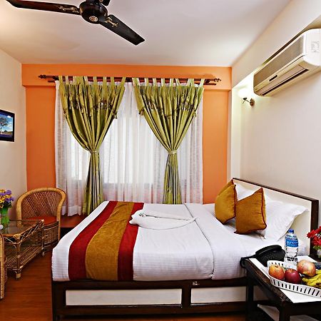 Hotel Pleasure Home Katmandou Extérieur photo