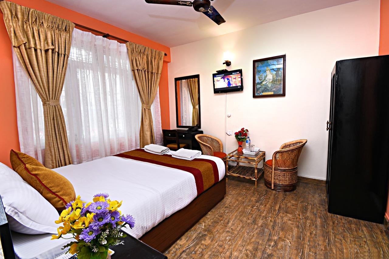 Hotel Pleasure Home Katmandou Extérieur photo