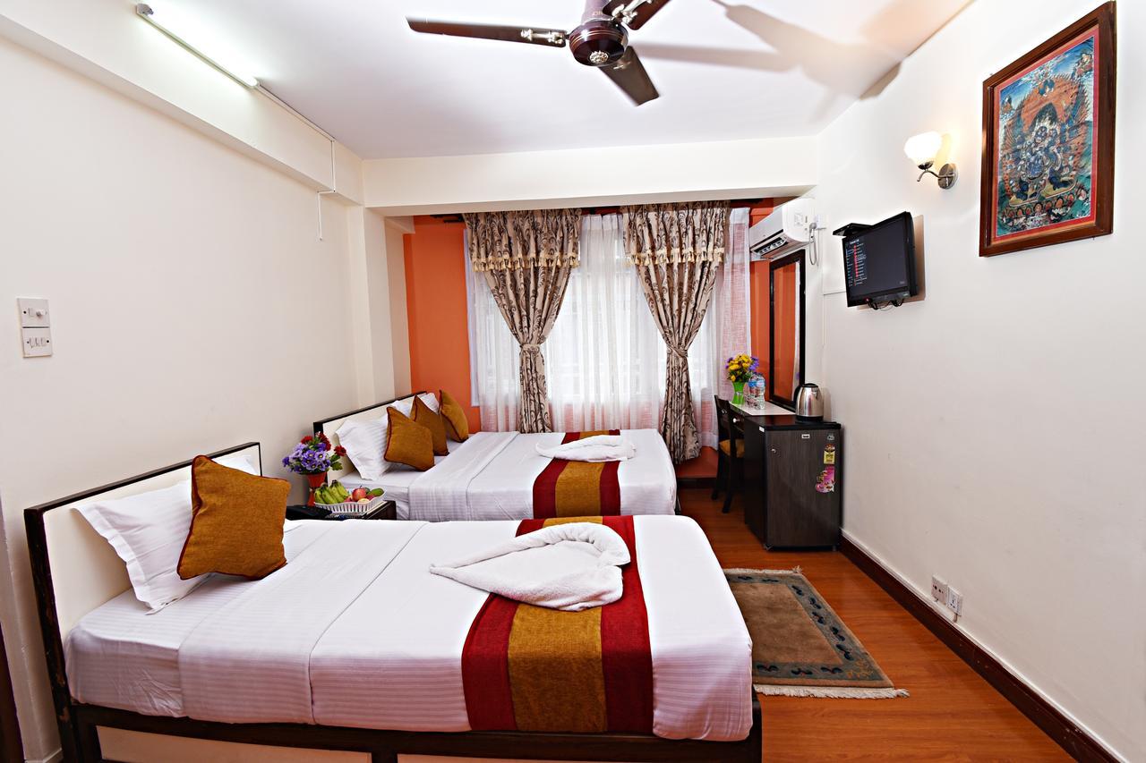 Hotel Pleasure Home Katmandou Extérieur photo