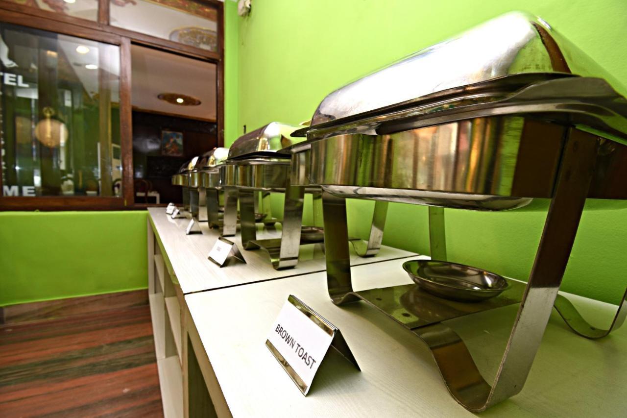 Hotel Pleasure Home Katmandou Extérieur photo